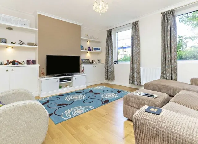 York Road, Battersea, SW11, photo 1