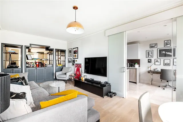 Photo 2 — William Court, Hall Road, St John's Wood, London, NW8