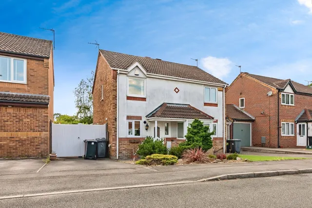 Lawrence Avenue, Colwick, Nottingham, Nottinghamshire, NG4, photo 1