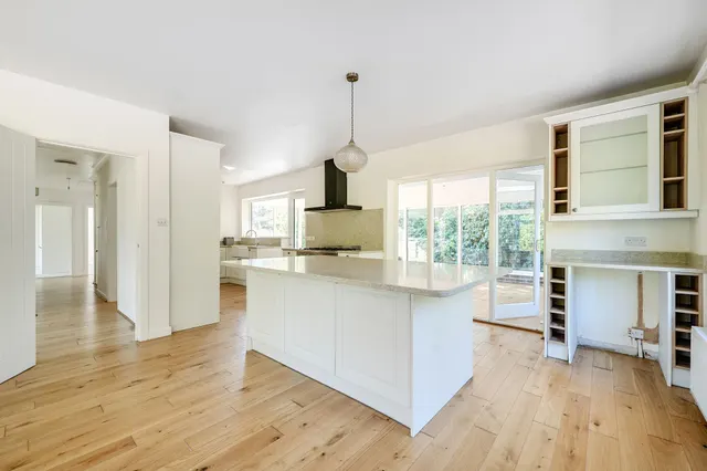 Newhouse Lane, Storrington, RH20, photo 3