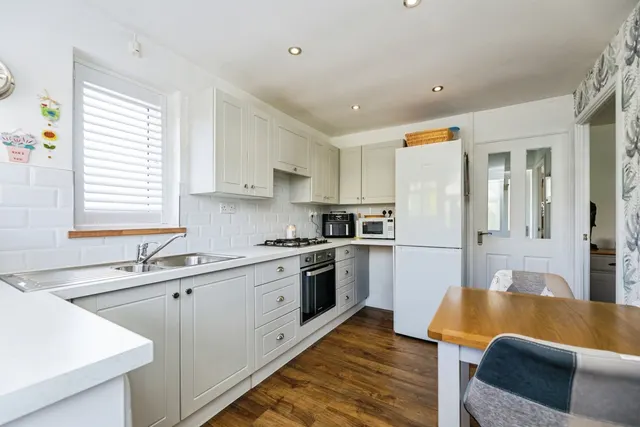 Photo 2 — Cotswold Avenue, Chapeltown, Sheffield, S35