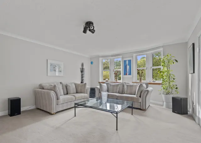 St Andrews Drive, Pollokshields, G41, photo 2