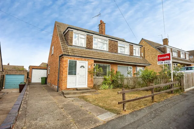 Grange Drive, Melton Mowbray, photo 1