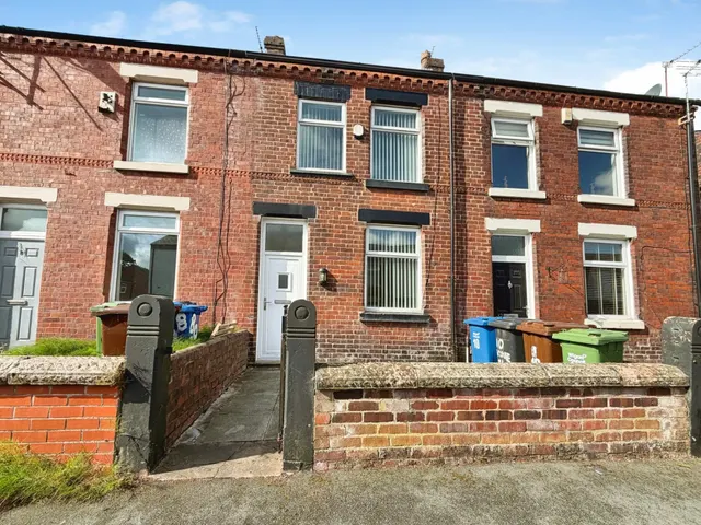 Vine Street, Whelley, WN1, photo 1