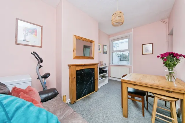Gladys Grove, Colwyn Bay, LL29, photo 3