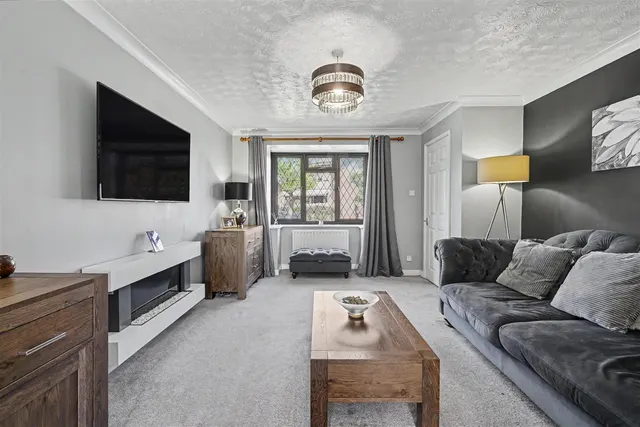 Elgar Drive, Long Eaton, NG10, photo 2