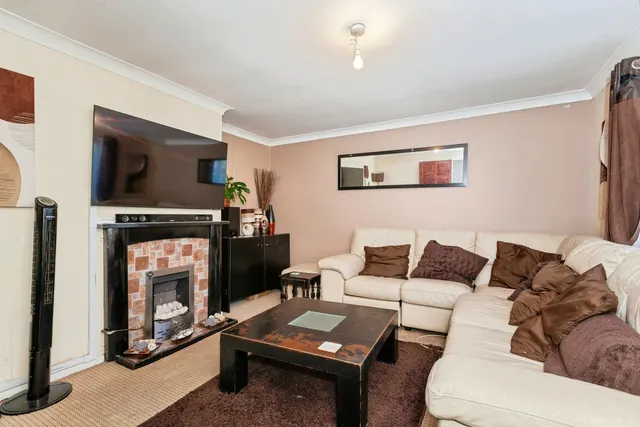 Hampden Road, Maidenhead, SL6, photo 2