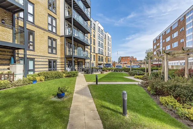 Southfields Road, Eastbourne, BN21, photo 1