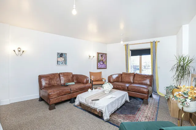Ickenham Road, Ruislip Fees Apply, HA4, photo 2