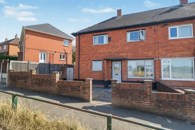Hollowood Walk, Norton, ST6, photo 1