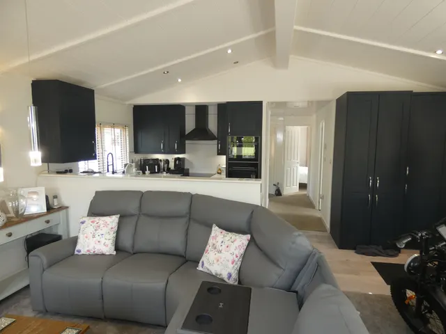 Lagoon Lodge STAMFORD, PE9, photo 2