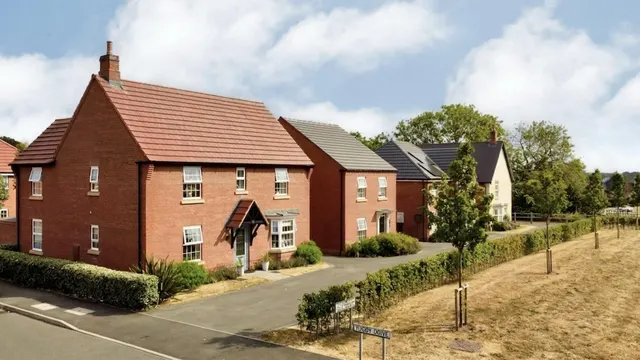 Tugby Drive, Hugglescote, photo 1