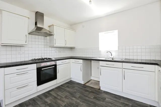 Photo 2 — Blount Close, Crewe, Cheshire, CW1