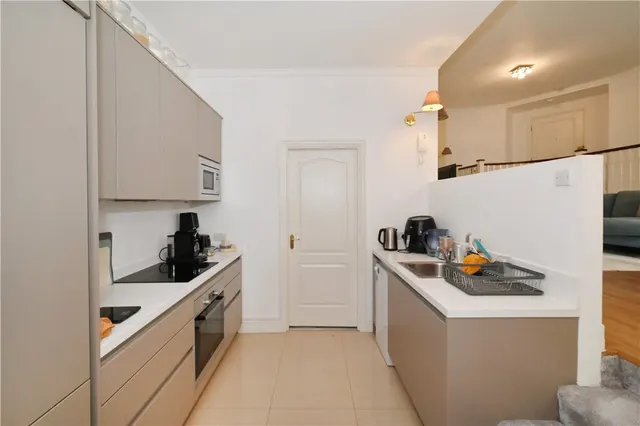 Mansfield Street, Marylebone, W1G, photo 2