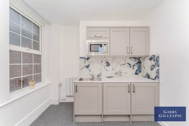 Bond Street, London Fees Apply, W5, photo 3