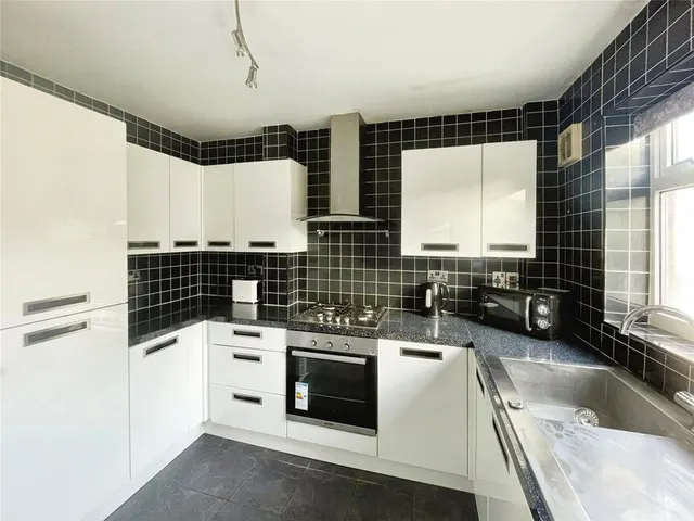 Lance Grove, Liverpool, L15, photo 3