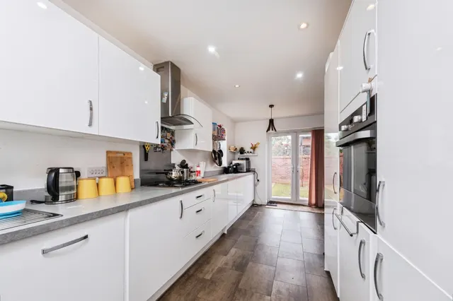 Lambert Court, Newport Pagnell, MK16, photo 3