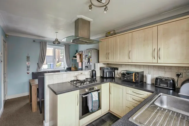 Verger Close, Rossington, DN11, photo 3