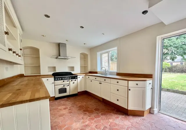 Westfield Road, YO26, photo 2