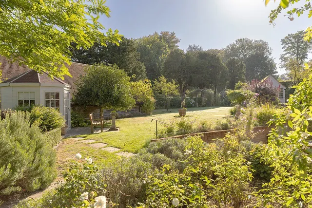 Photo 2 — Station Road, Kintbury, Hungerford, Berkshire, RG17 9UT