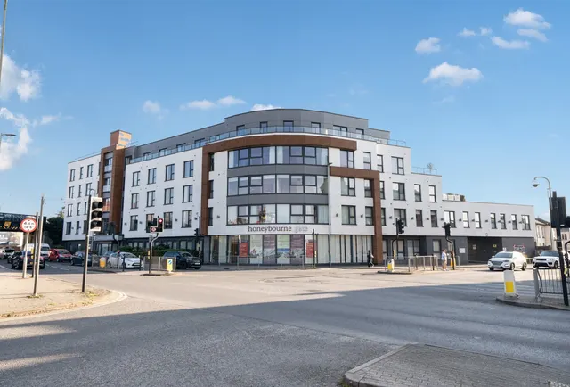 Gloucester Road, Cheltenham, GL51 8DW, photo 1