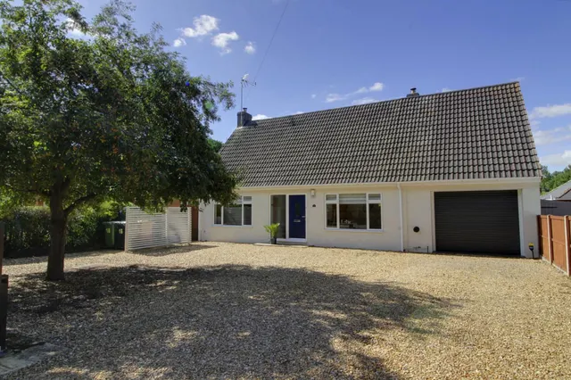 Meadow Road, Peakirk, PE6, photo 2