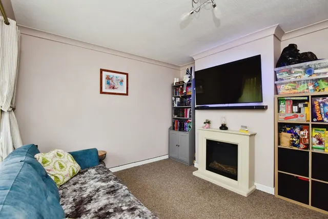 Photo 2 — Beaconsfield Drive, STOKE-ON-TRENT, Staffordshire, ST3