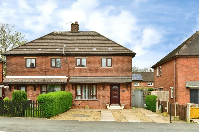 Beaconsfield Drive, STOKE-ON-TRENT, Staffordshire, ST3, photo 1
