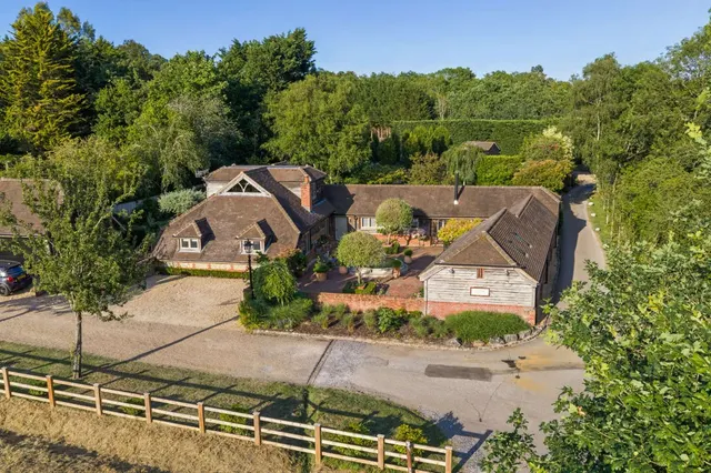 Off Down Lane, Compton, Surrey, GU3 1DL, photo 1