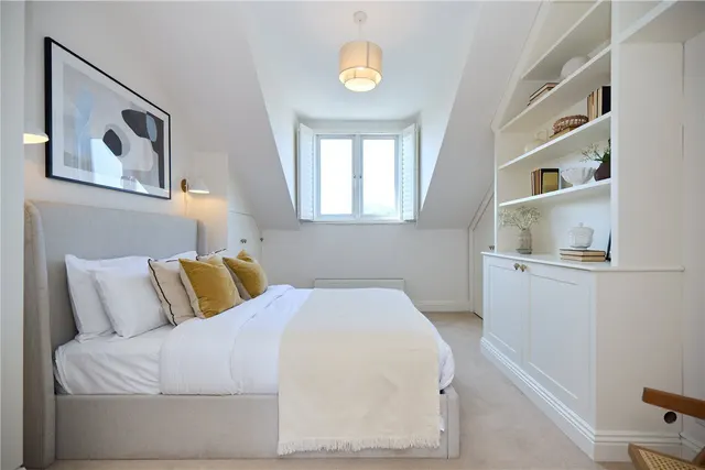 Santos Road, London, SW18, photo 1
