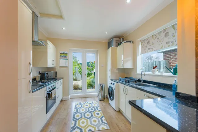 Eastwood Road, Boston, PE21, photo 2