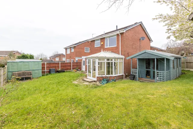 Kestrel Park, Ashurst, WN8, photo 1
