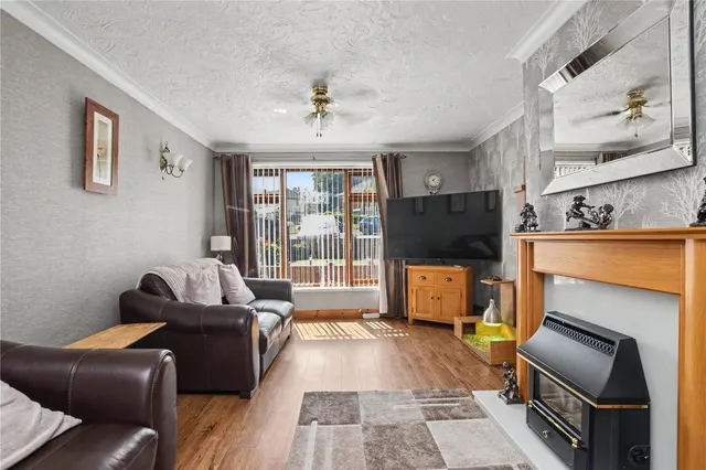Summerfield Drive, Leeds, LS13, photo 2