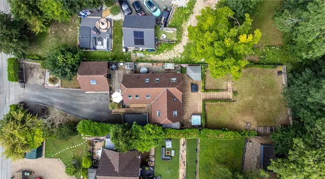 3 bedroom house, Valley Lane, Meopham, DA13