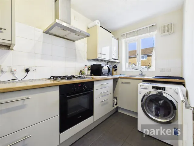 Braemar Close, Carterton, OX18, photo 3