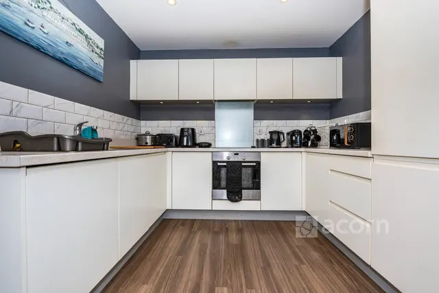 Photo 3 — Clovelly Place, Greenhithe, DA9
