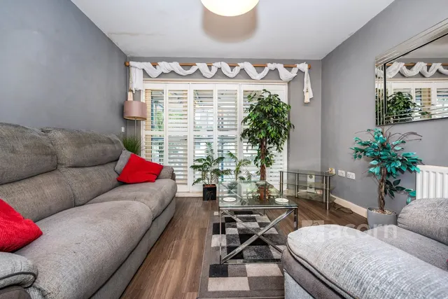 Photo 2 — Clovelly Place, Greenhithe, DA9