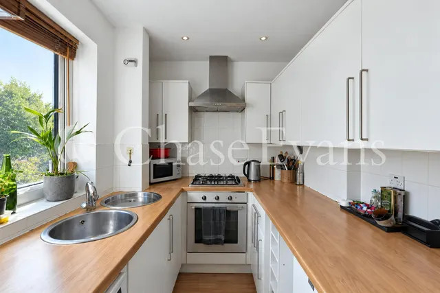 Saunders Ness Road, Isle Of Dogs, E14, photo 2