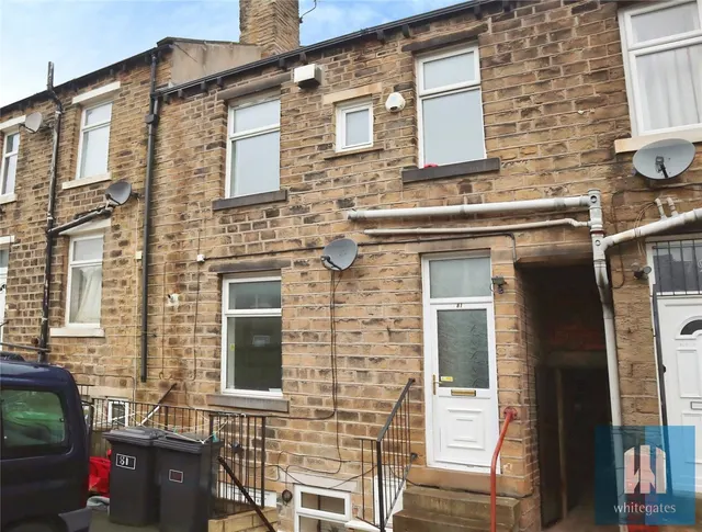 College Street, Crosland Moor, HD4, photo 1