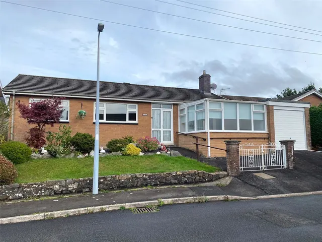 Bryngwyn, Y Gilfach Isaf, photo 1