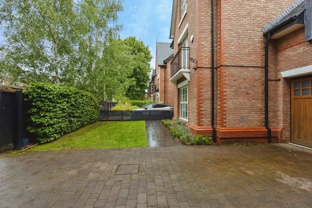 Photo 2 — Old Lansdowne Road, Didsbury, Manchester, Greater Manchester, M20