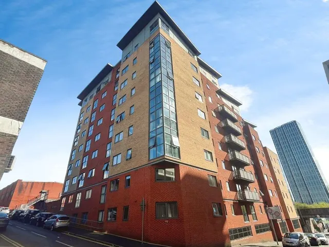Red Bank, Manchester, M4, photo 1