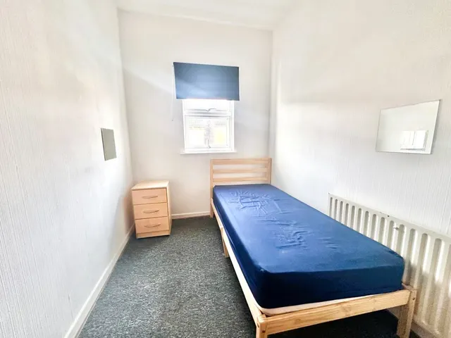 Photo 3 — Prime Location HMO For sale