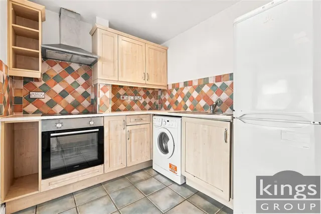 Butlers Court, Waltham Cross, photo 3