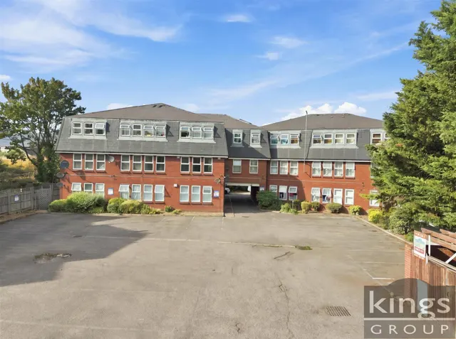 Butlers Court, Waltham Cross, photo 1