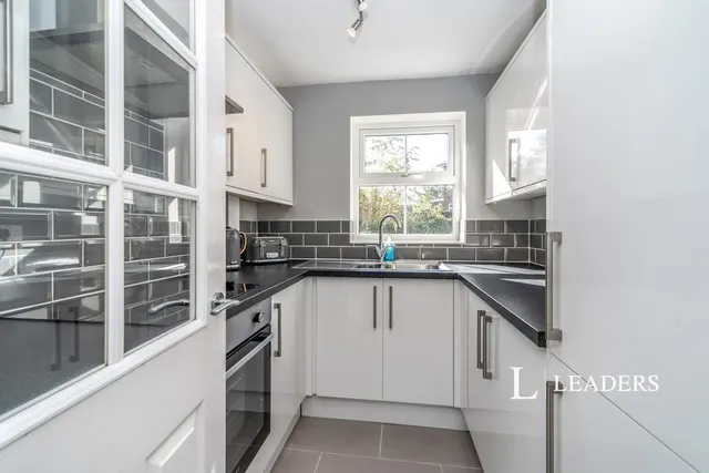 Linclare Place, Eaton Ford, PE19, photo 1