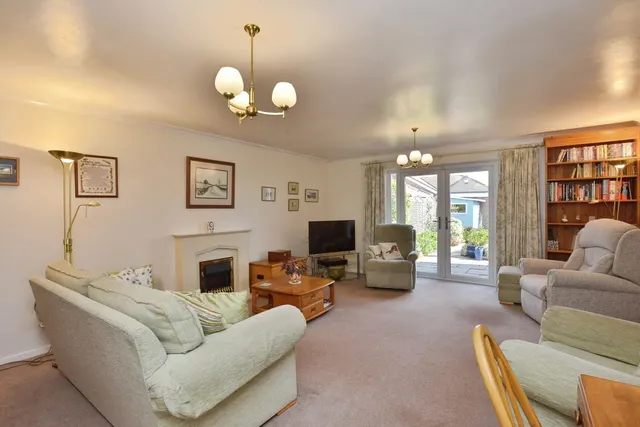 Photo 2 — Lewis Close, Newport Pagnell, Buckinghamshire, MK16