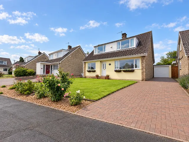 Priory Gardens, Easton-in-Gordano, BS20, photo 1