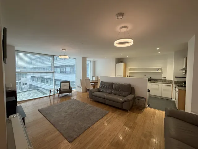 Beetham Plaza, L2, photo 1