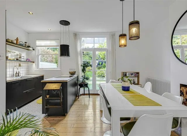 Sandtoft Road, Charlton, SE7, photo 3